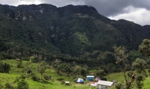 Vodopád Chorrera – prý nejvyšší v Kolumbii. Pomocí několika kaskád překoná převýšení 600 metrů.