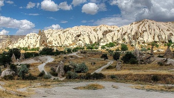 Sopečná krajina v Kapadokii.